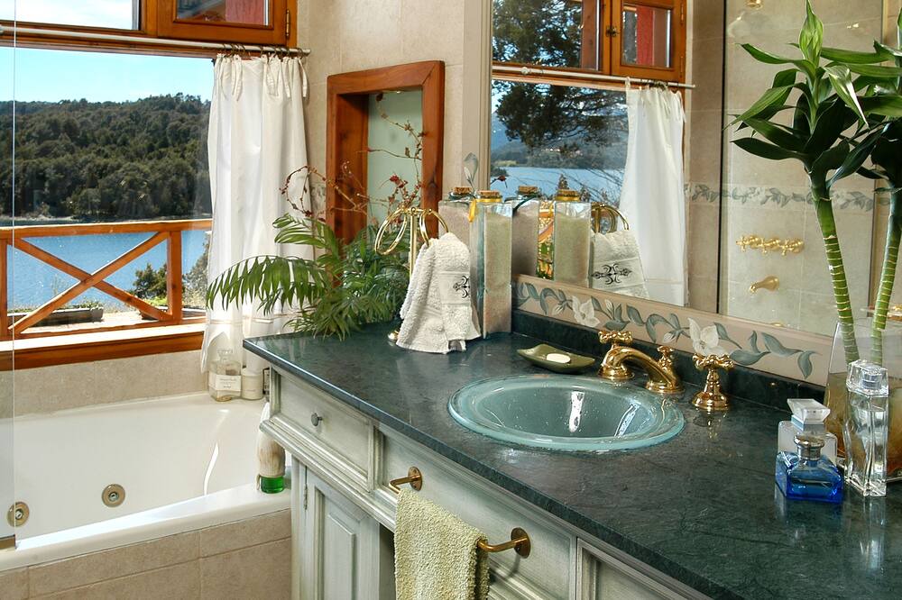Photo of Bathroom in San Carlos de Bariloche