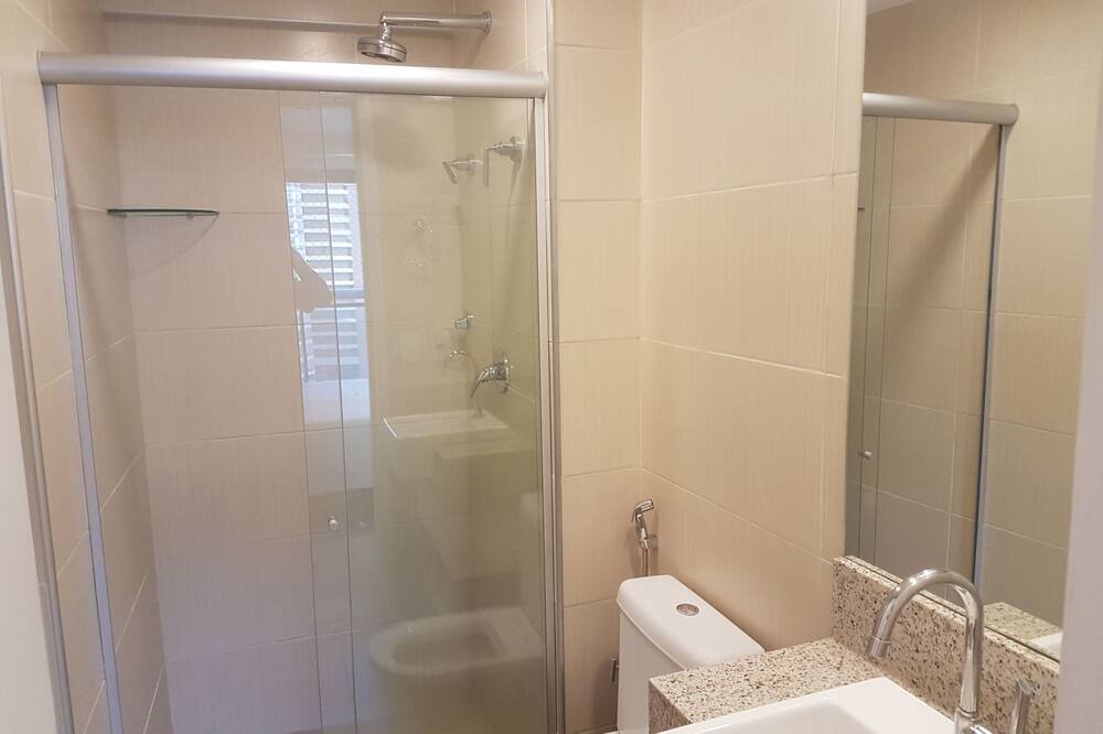 Photo of Bathroom in Meireles