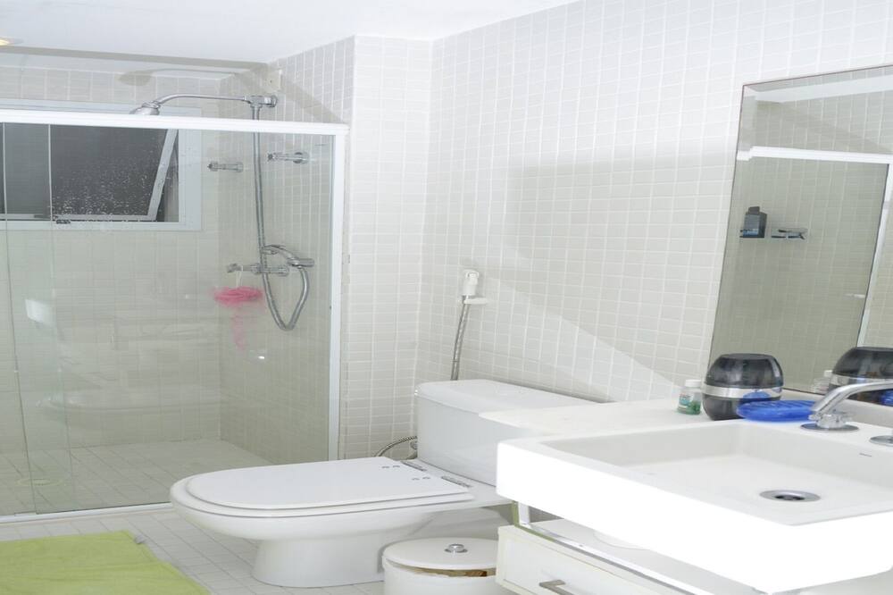 Photo of Bathroom in Enseada