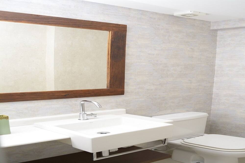 Photo of Bathroom in Enseada