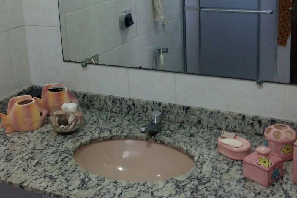 Photo of Bathroom in Morada da Praia