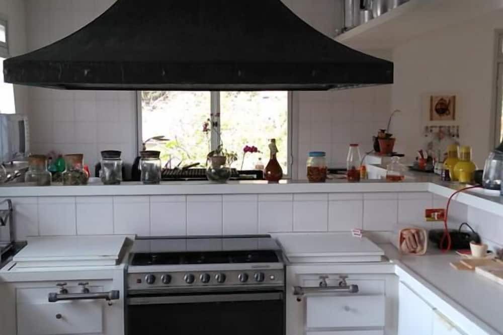 Photo of Kitchen in Praia de Barequecaba