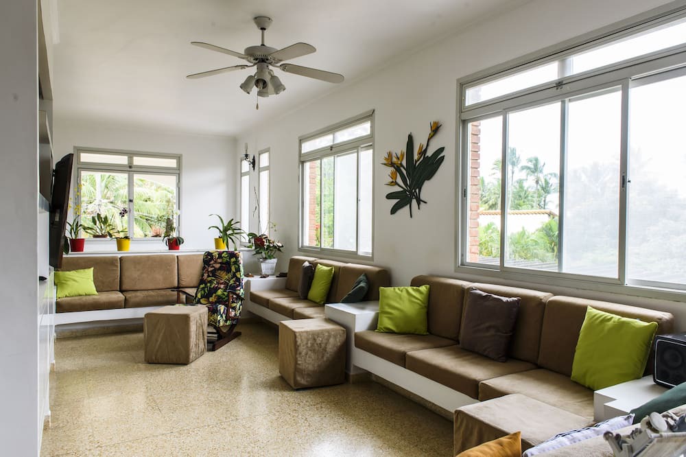 Photo of Livingroom in Praia de Barequecaba