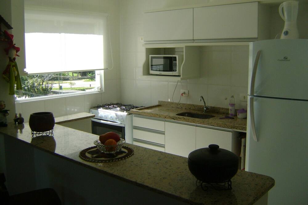 Photo of Kitchen in Praia da Enseada