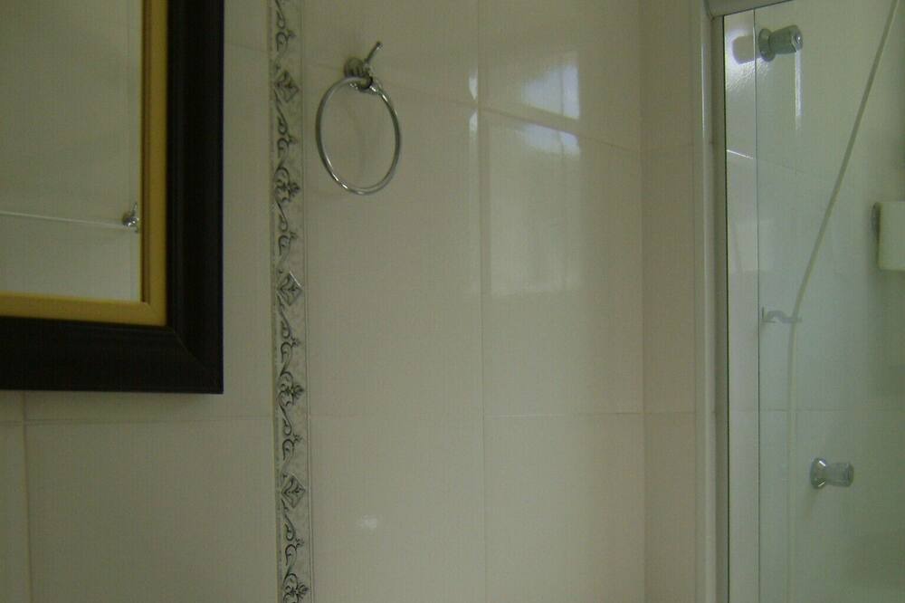 Photo of Bathroom in Praia da Enseada