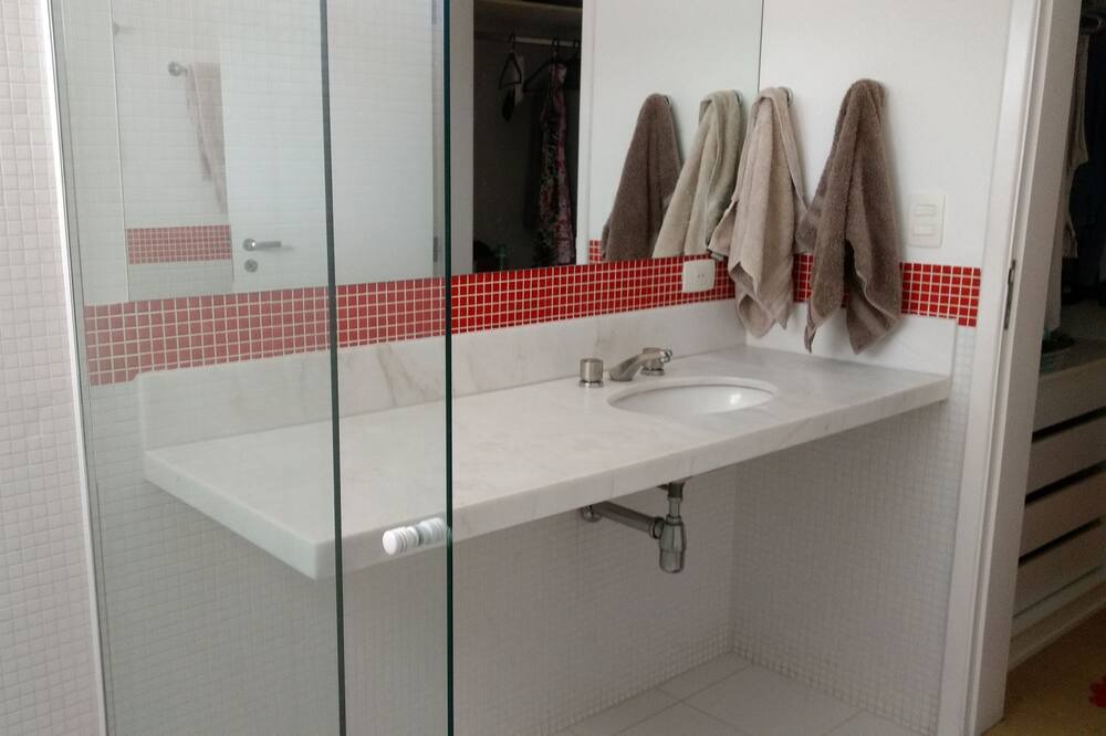 Photo of Bathroom in Salto
