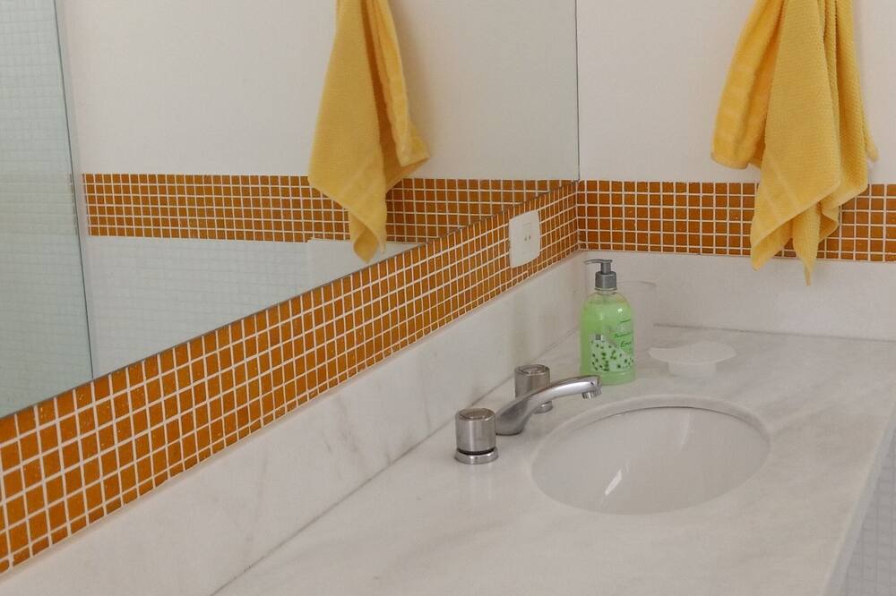 Photo of Bathroom in Salto