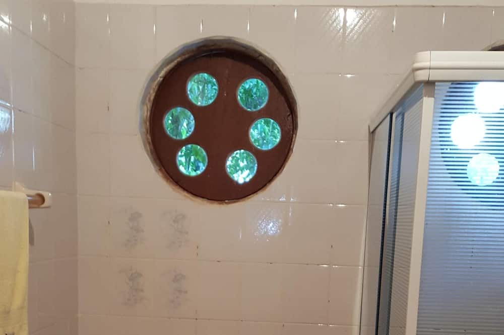 Photo of Bathroom in Alambari