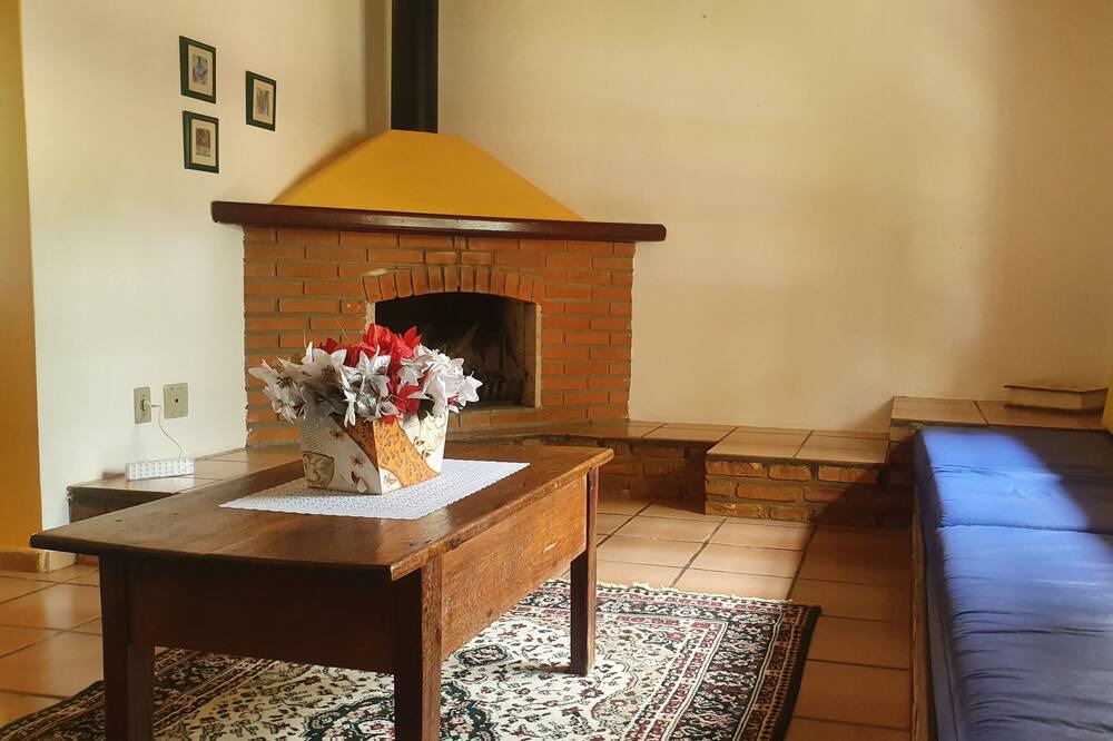 Photo of Livingroom in Alambari