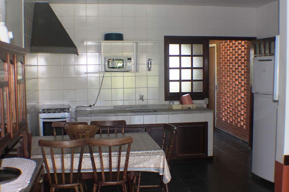 Photo of Kitchen in Praia da Enseada