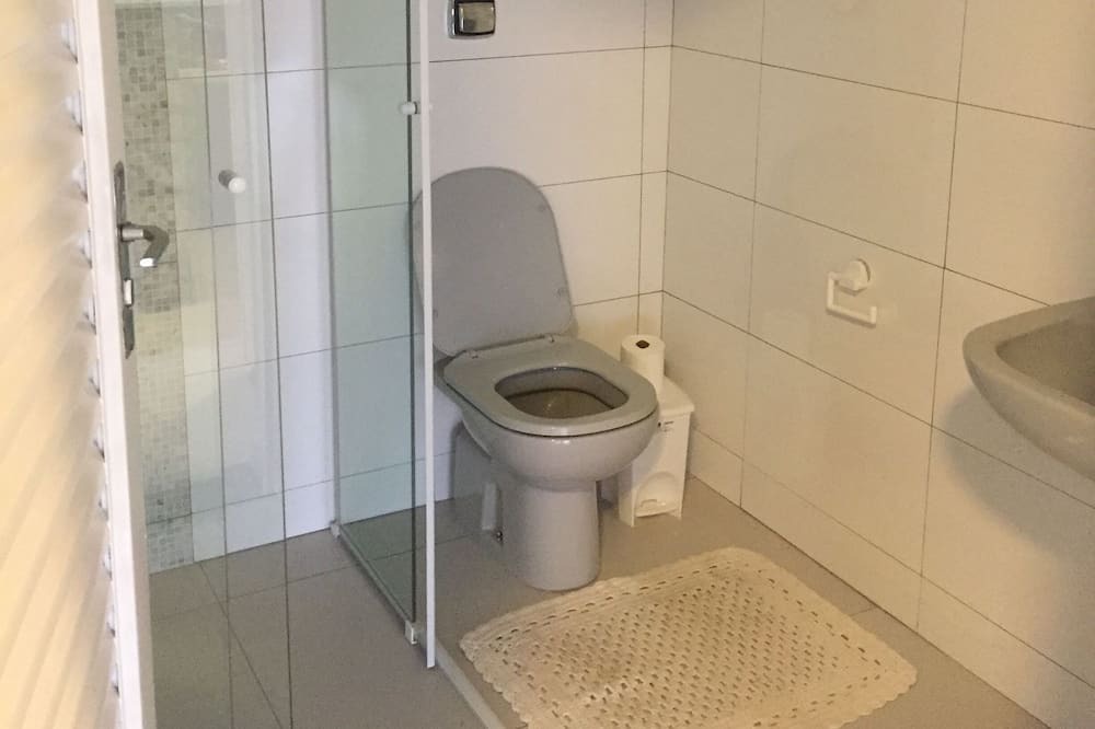 Photo of Bathroom in Igarata