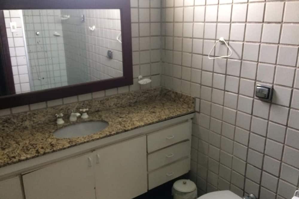 Photo of Bathroom in Costa do Sol