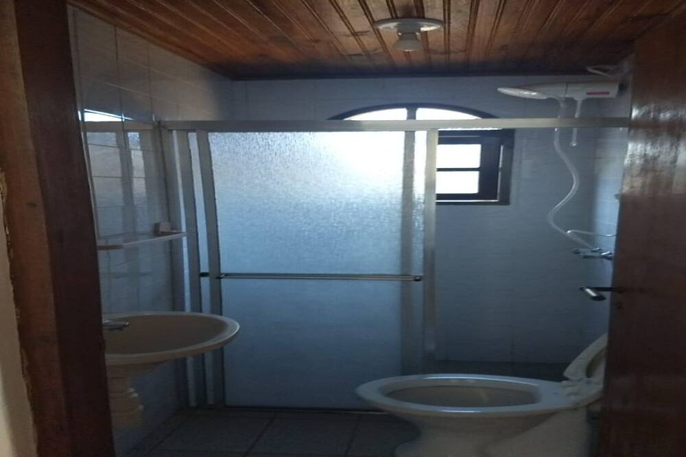 Photo of Bathroom in Mairinque