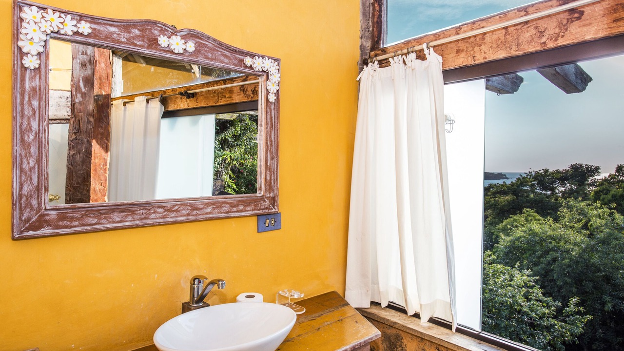Photo of Bathroom in Feiticeira