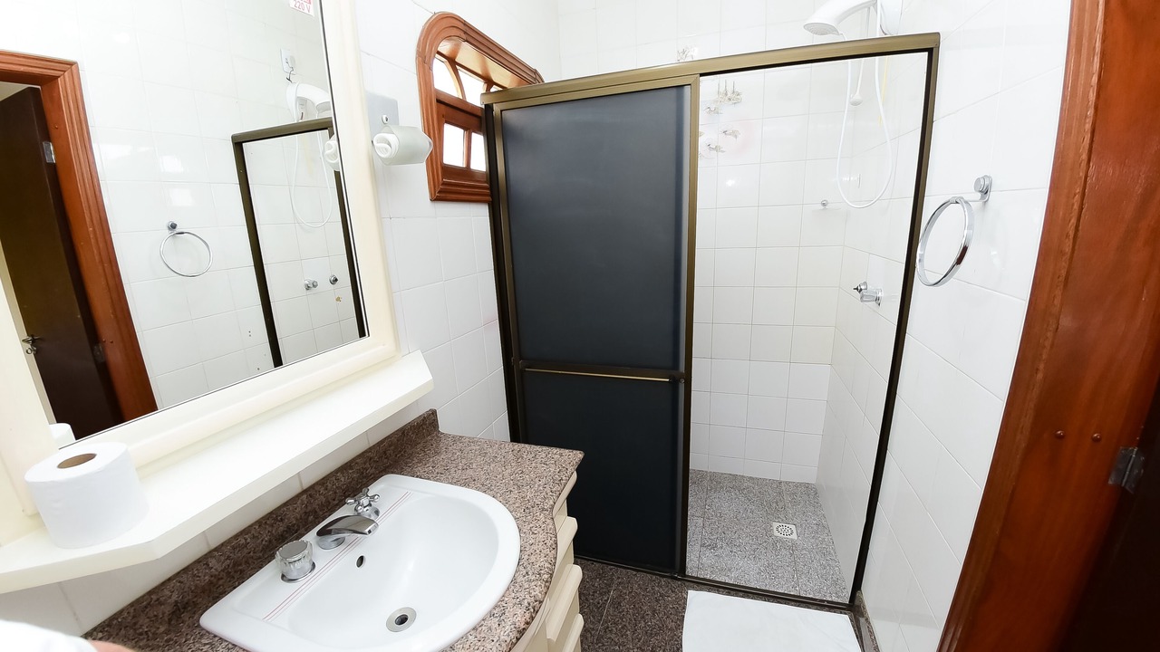 Photo of Bathroom in Praia da Armacao do Itapocoroi