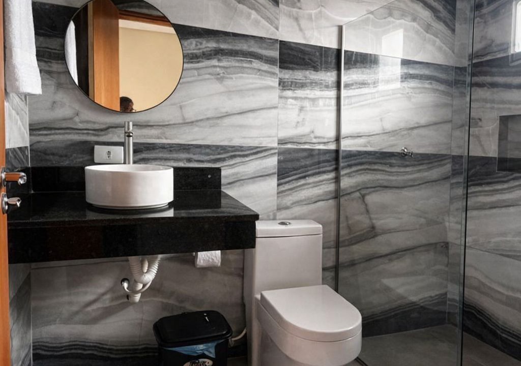 Photo of Bathroom in Iraquara