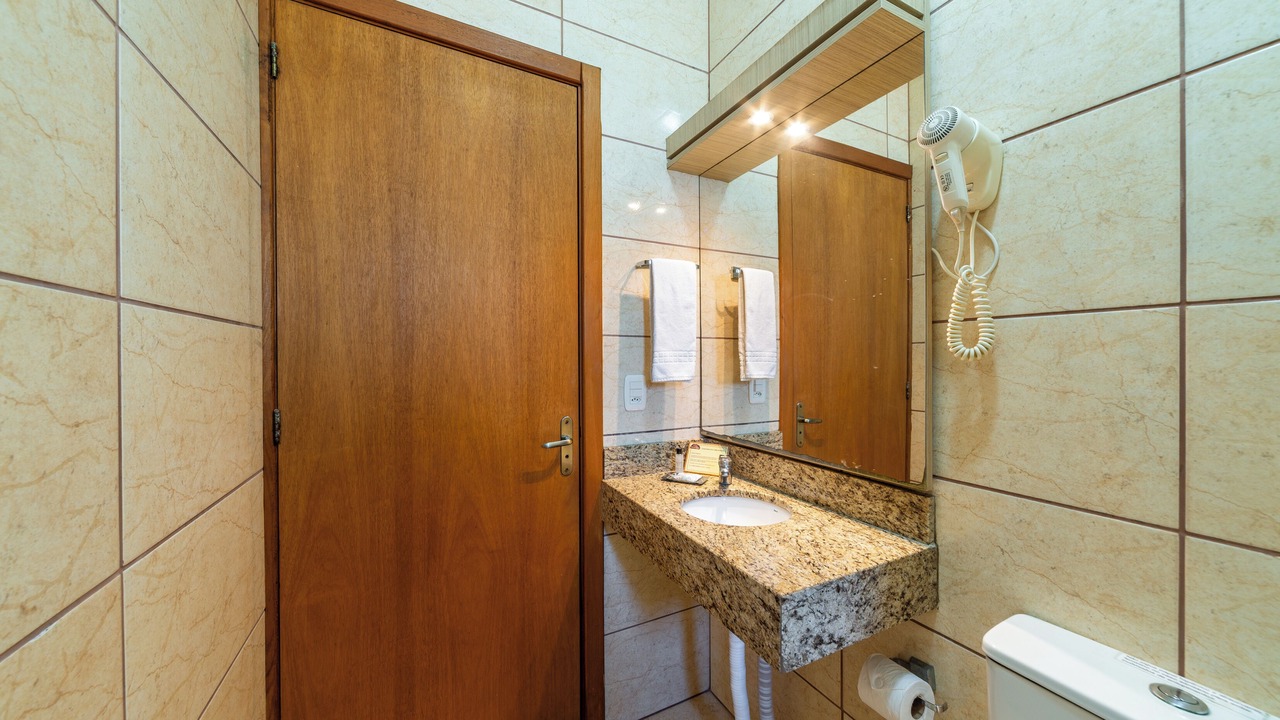 Photo of Bathroom in Dutra