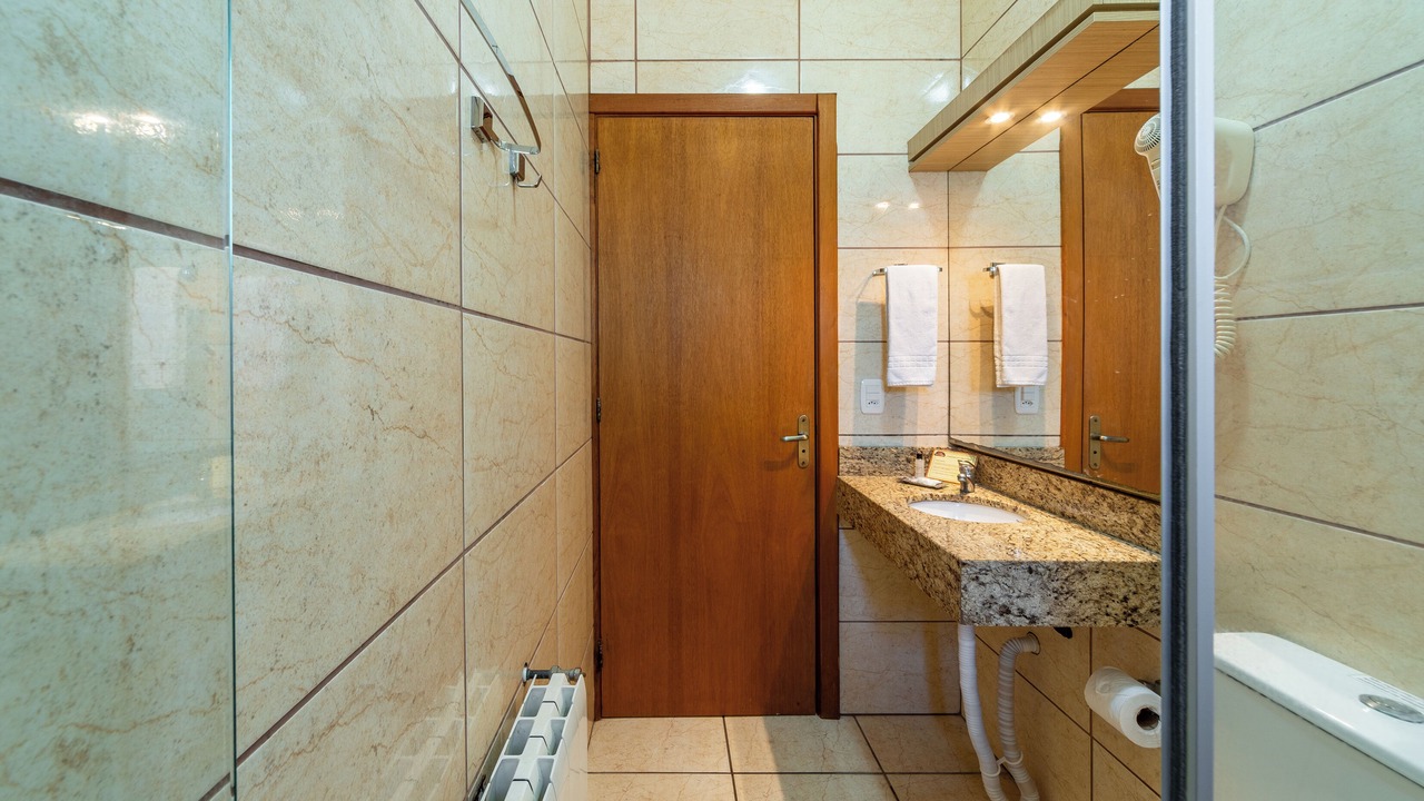 Photo of Bathroom in Dutra