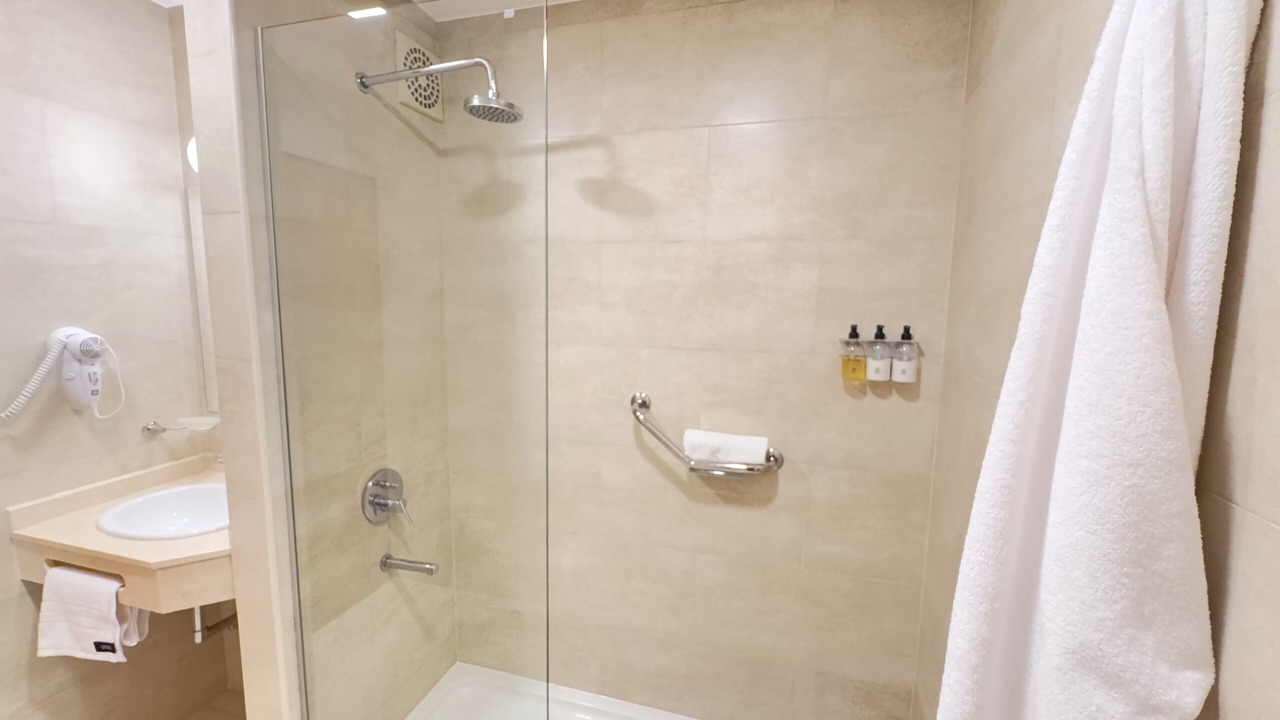 Photo of Bathroom in Microcentro