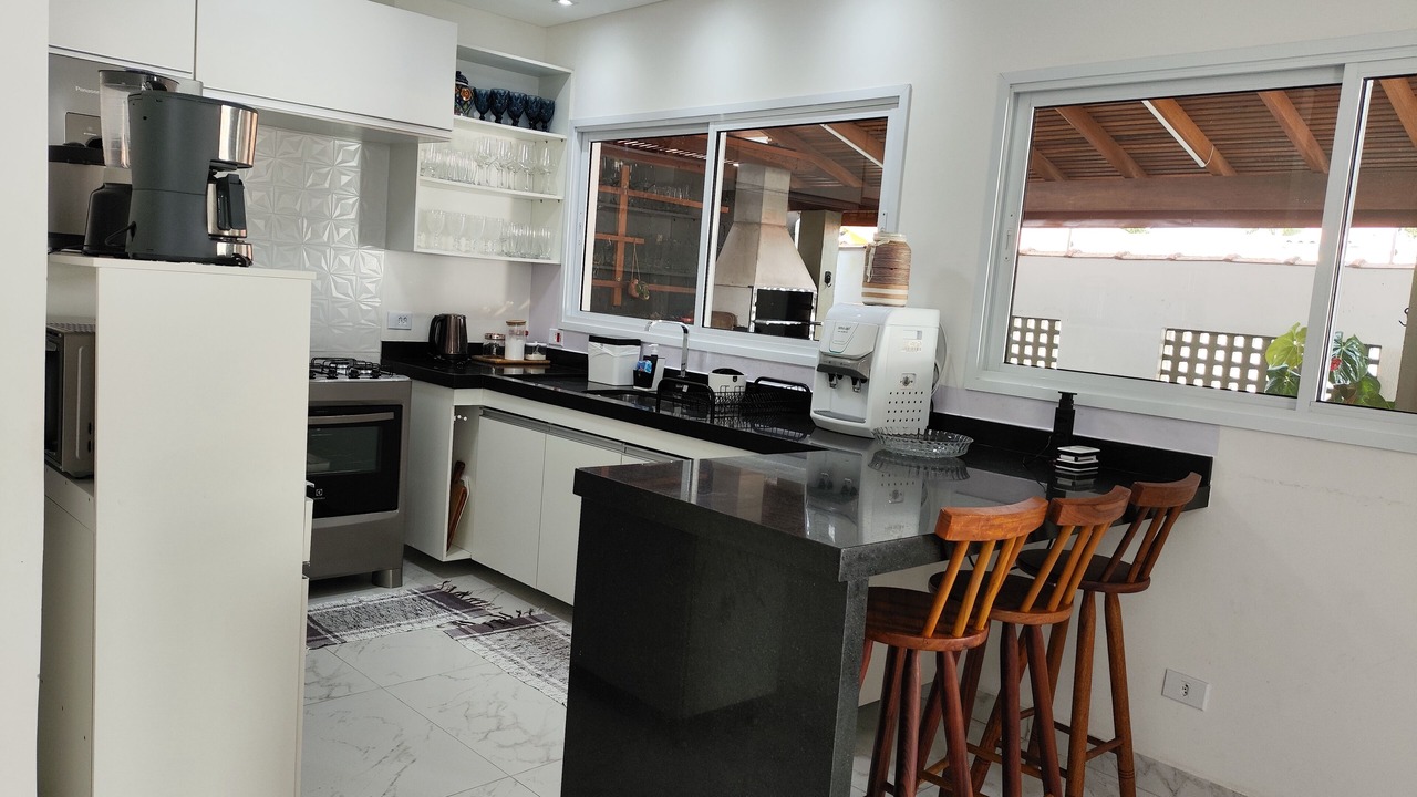 Photo of Kitchen in Praia da Enseada