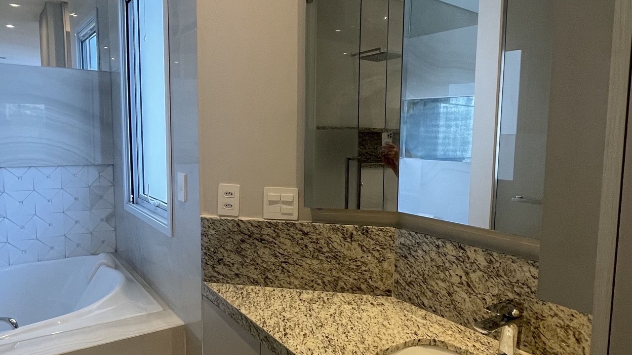 Photo of Bathroom in Lapa