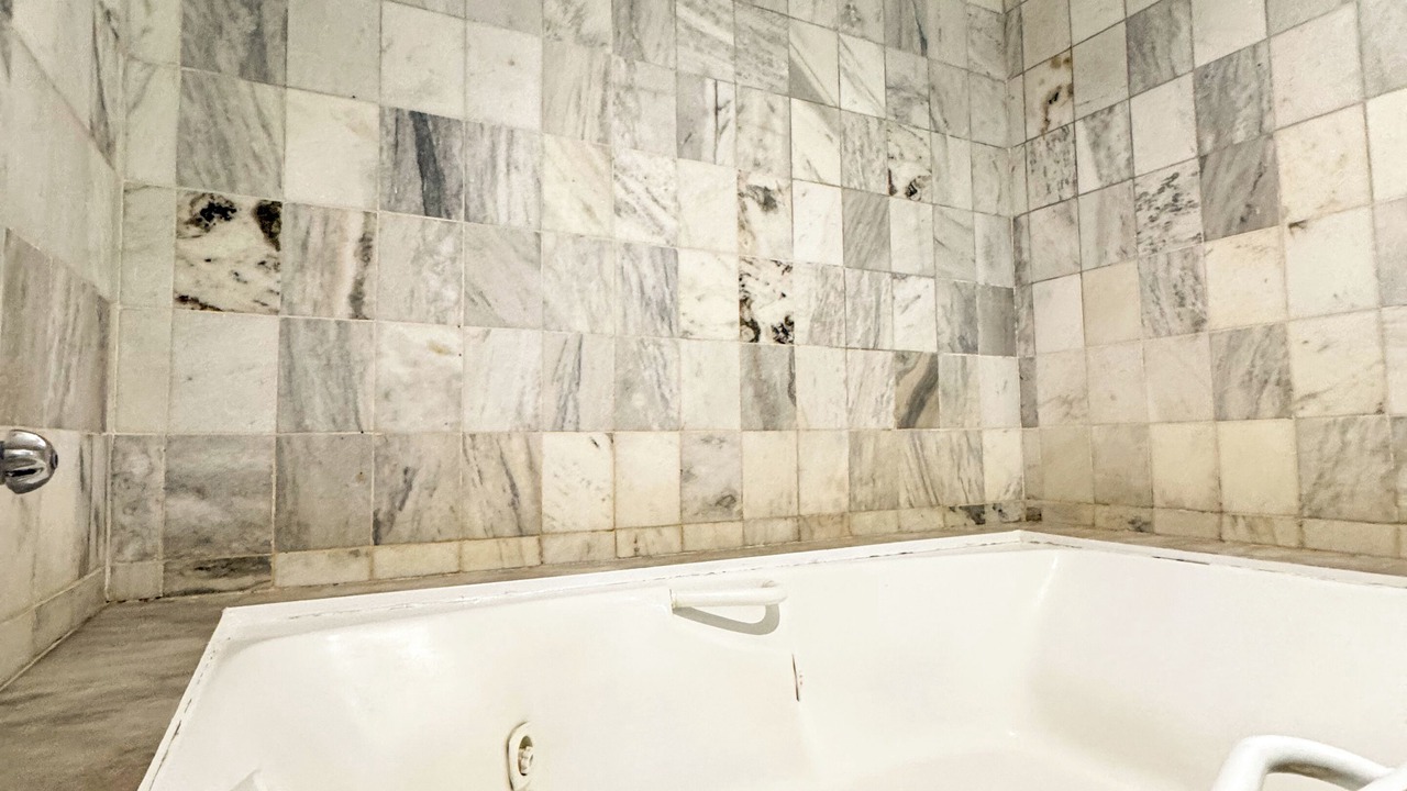 Photo of Bathroom in Porchat Island