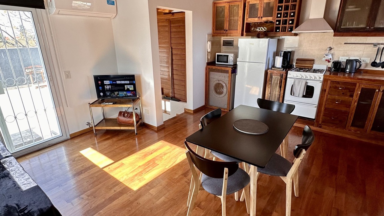 Photo of Livingroom in Martinez