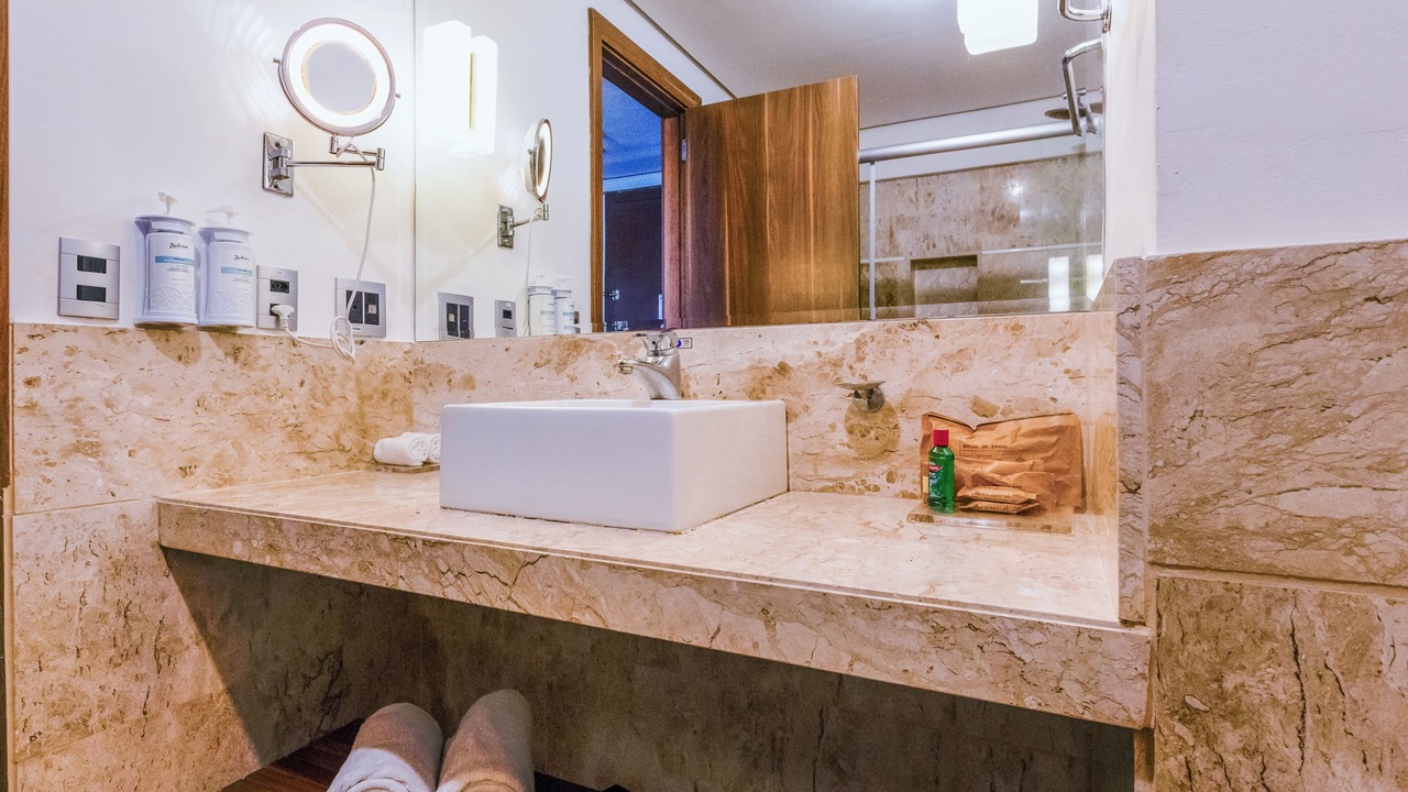 Photo of Bathroom in Alphaville Industrial