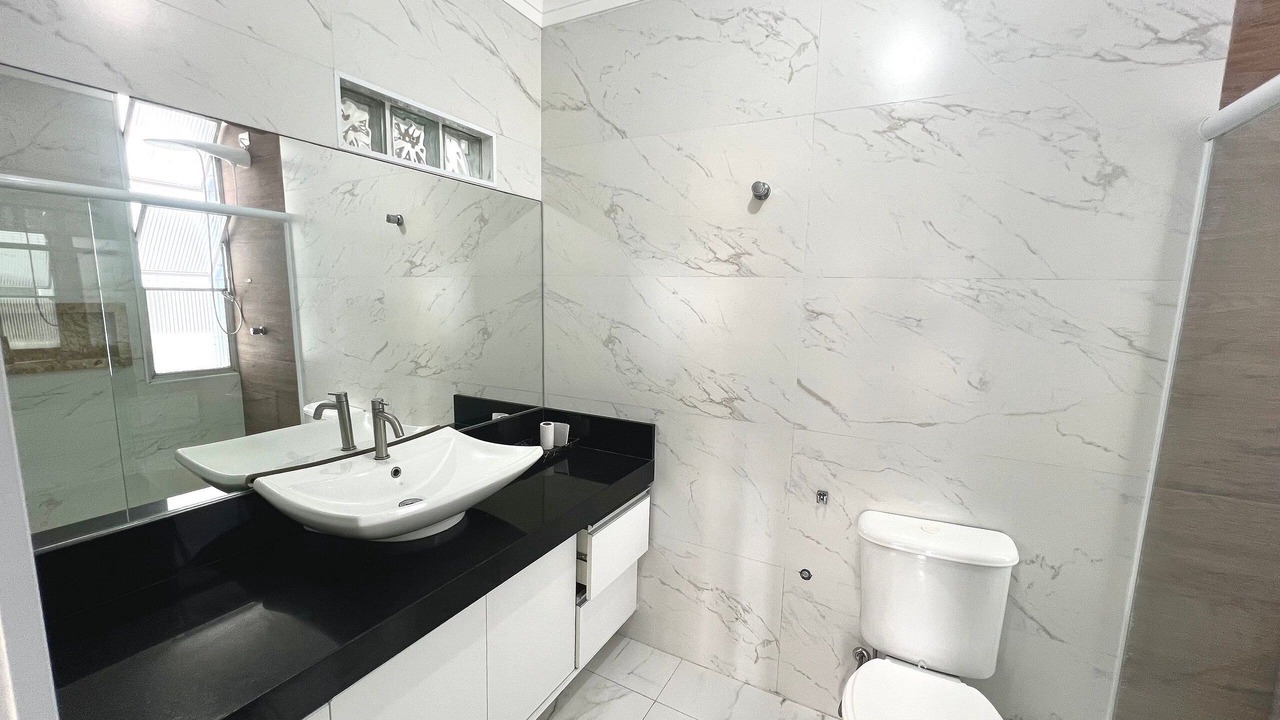 Photo of Bathroom in Porchat Island