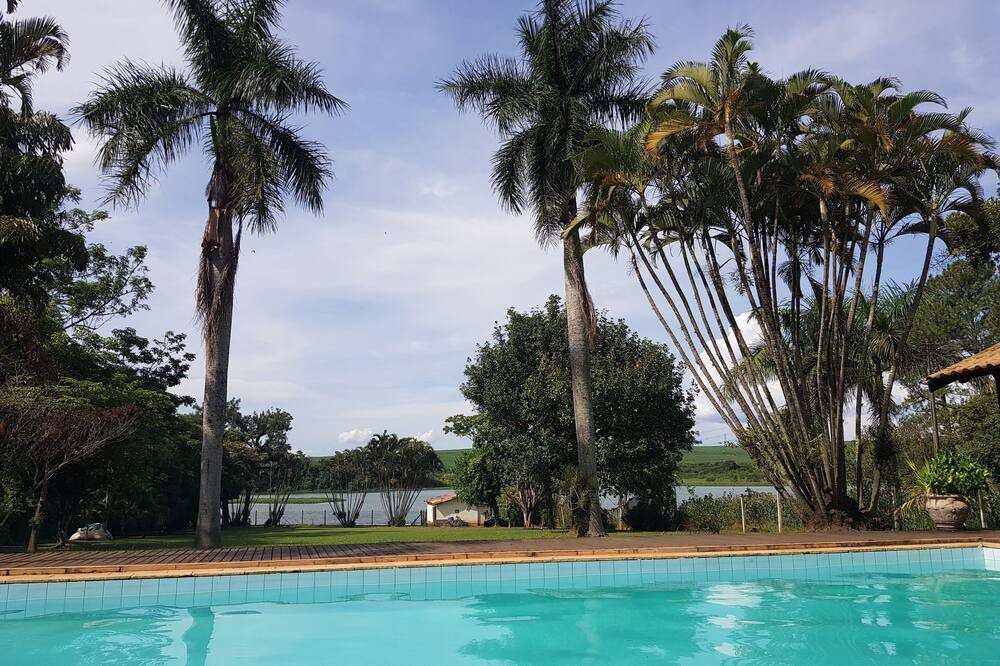 Photo of Outdoor in Americana