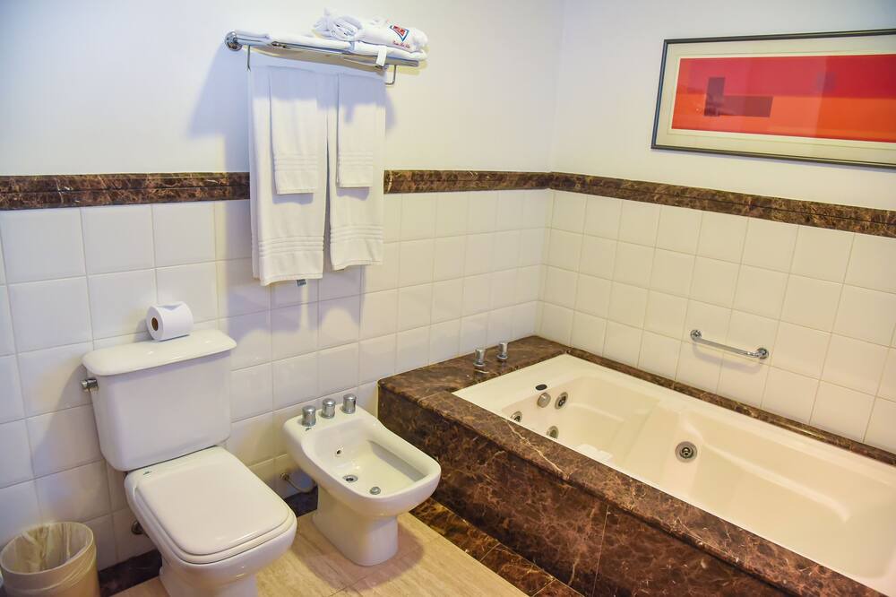 Photo of Bathroom in Parque do Colegio