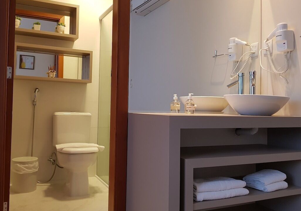 Photo of Bathroom in Praia da Armacao do Itapocoroi