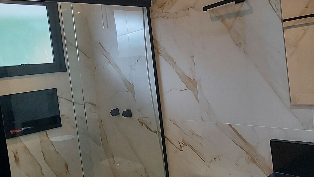 Photo of Bathroom in Boicucanga Beach
