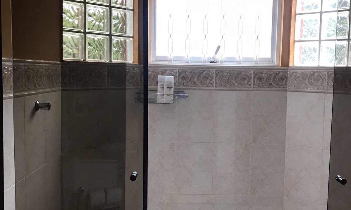 Photo of Bathroom in Piracaia