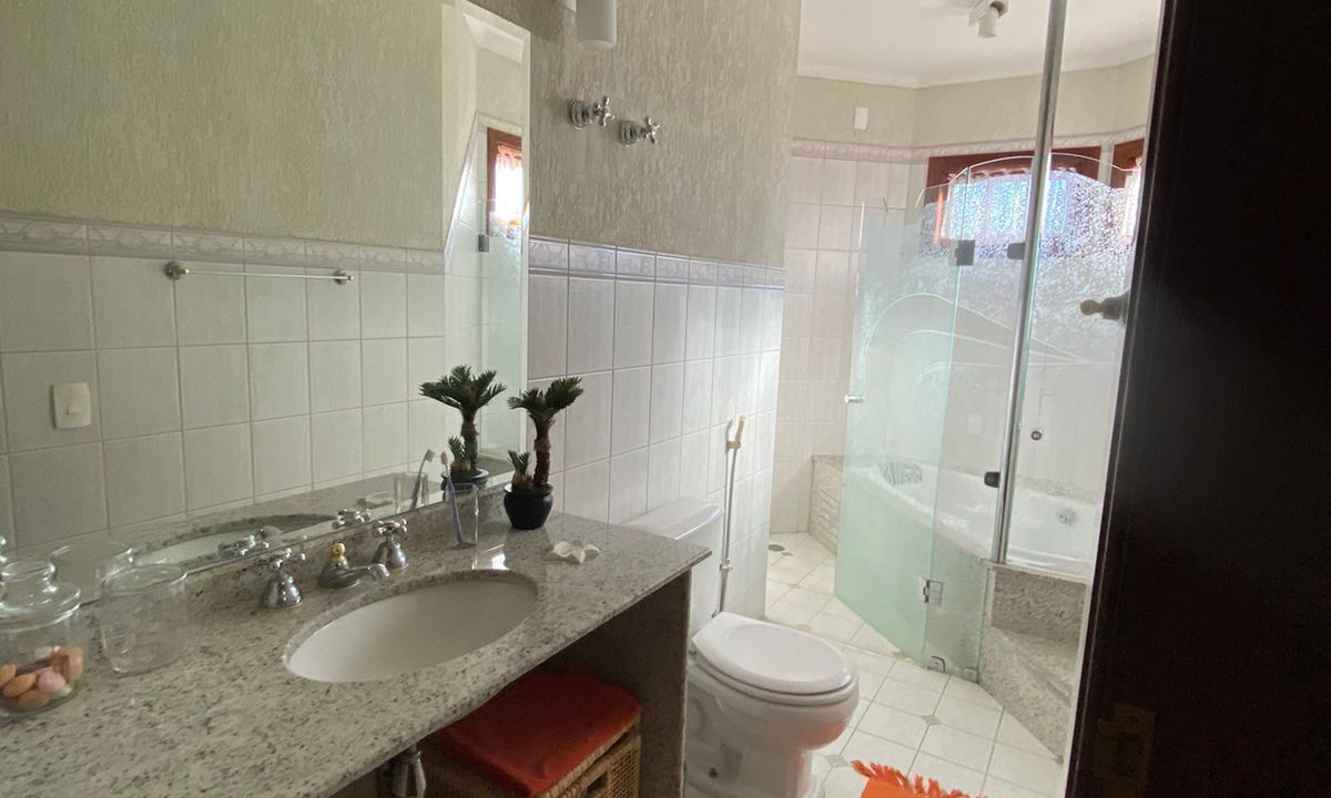 Photo of Bathroom in Vila Everest