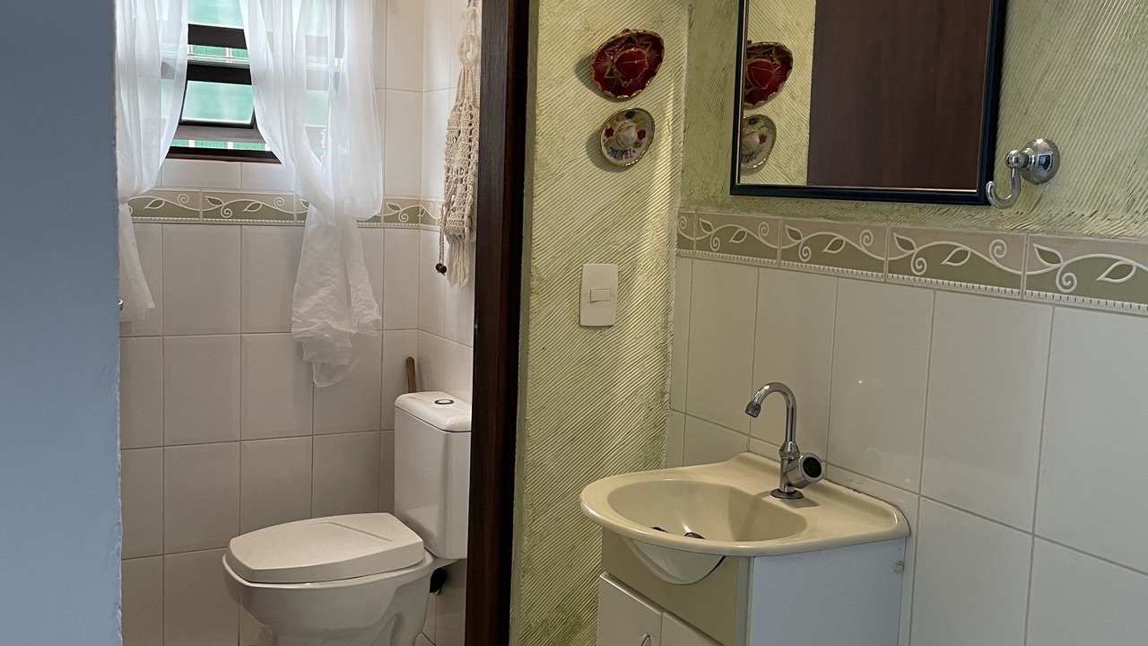 Photo of Bathroom in Praia da Enseada