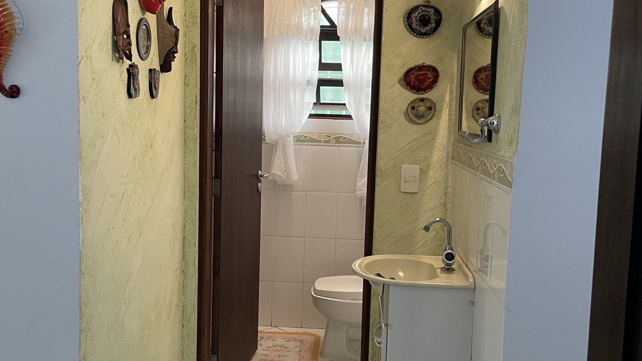 Photo of Bathroom in Praia da Enseada