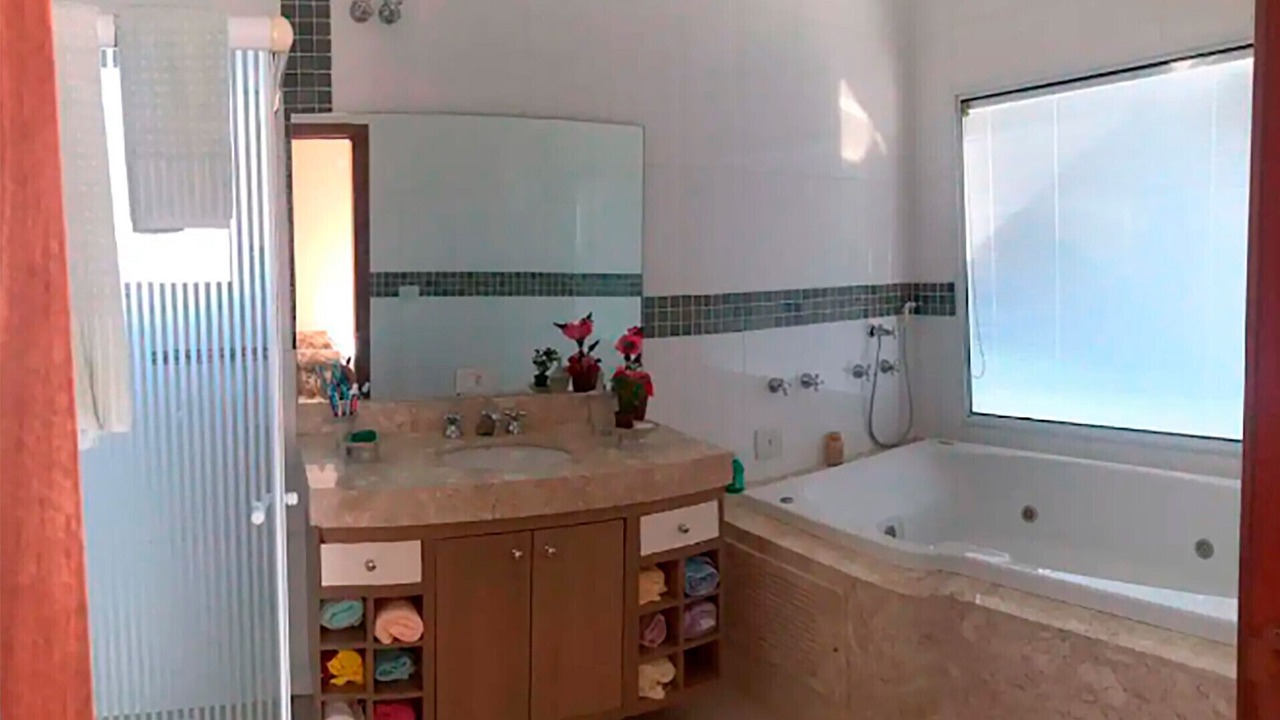 Photo of Bathroom in Paranapanema