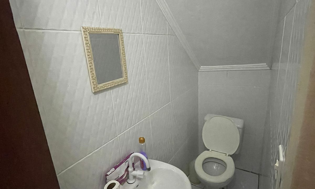 Photo of Bathroom in Real