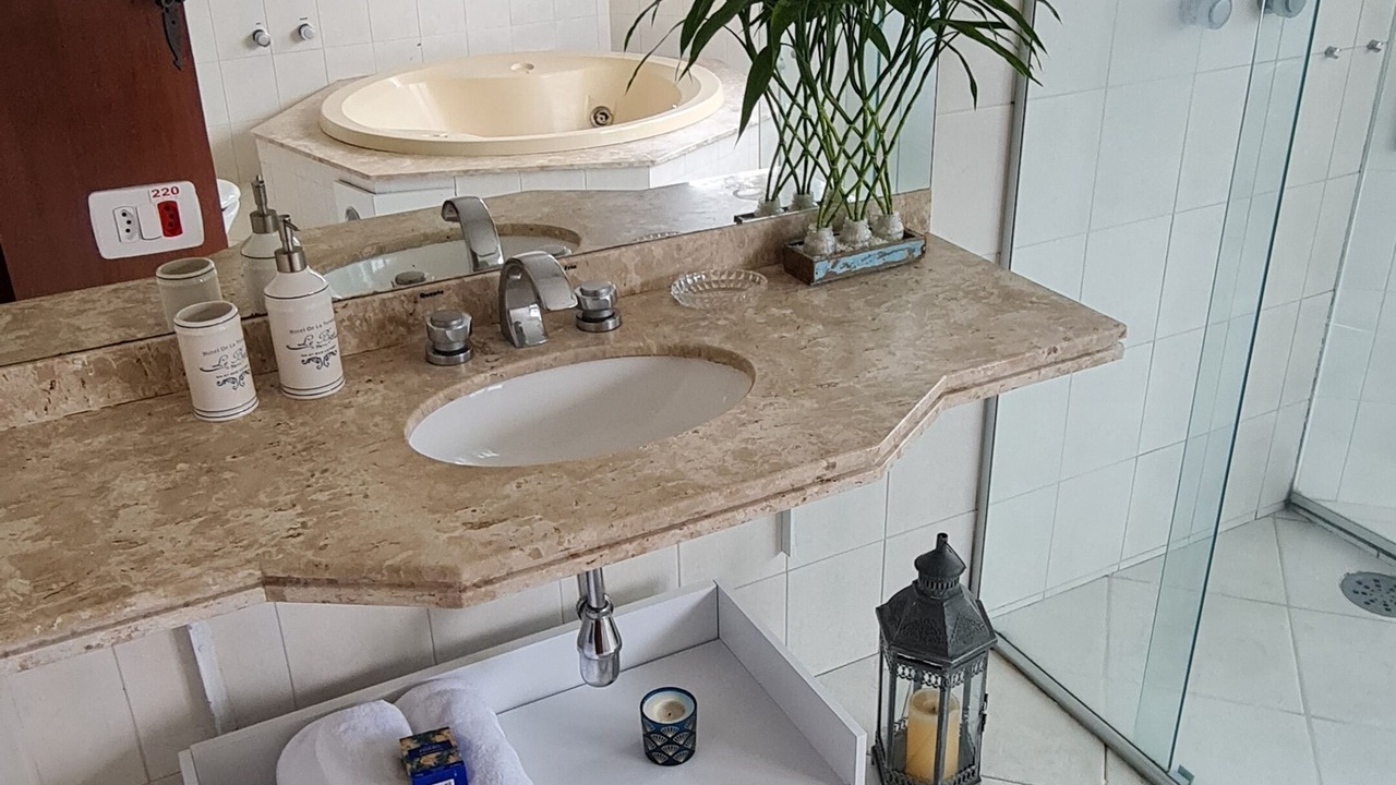 Photo of Bathroom in Vila Everest
