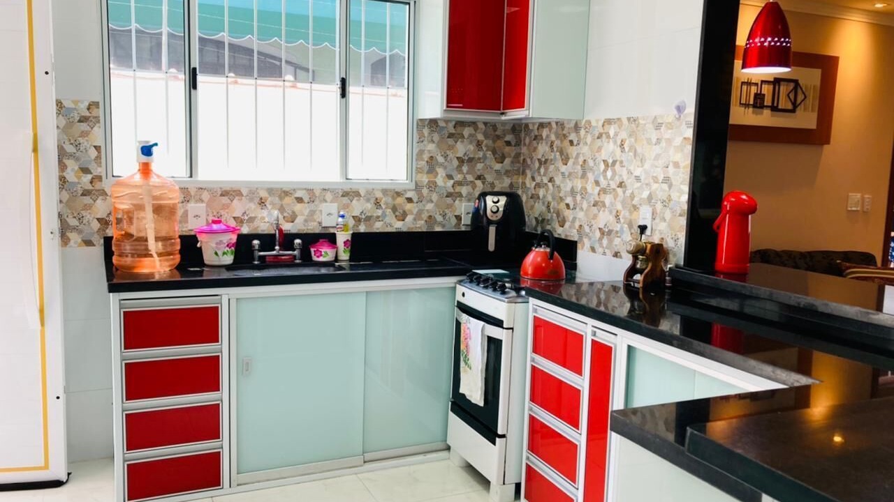 Photo of Kitchen in Real