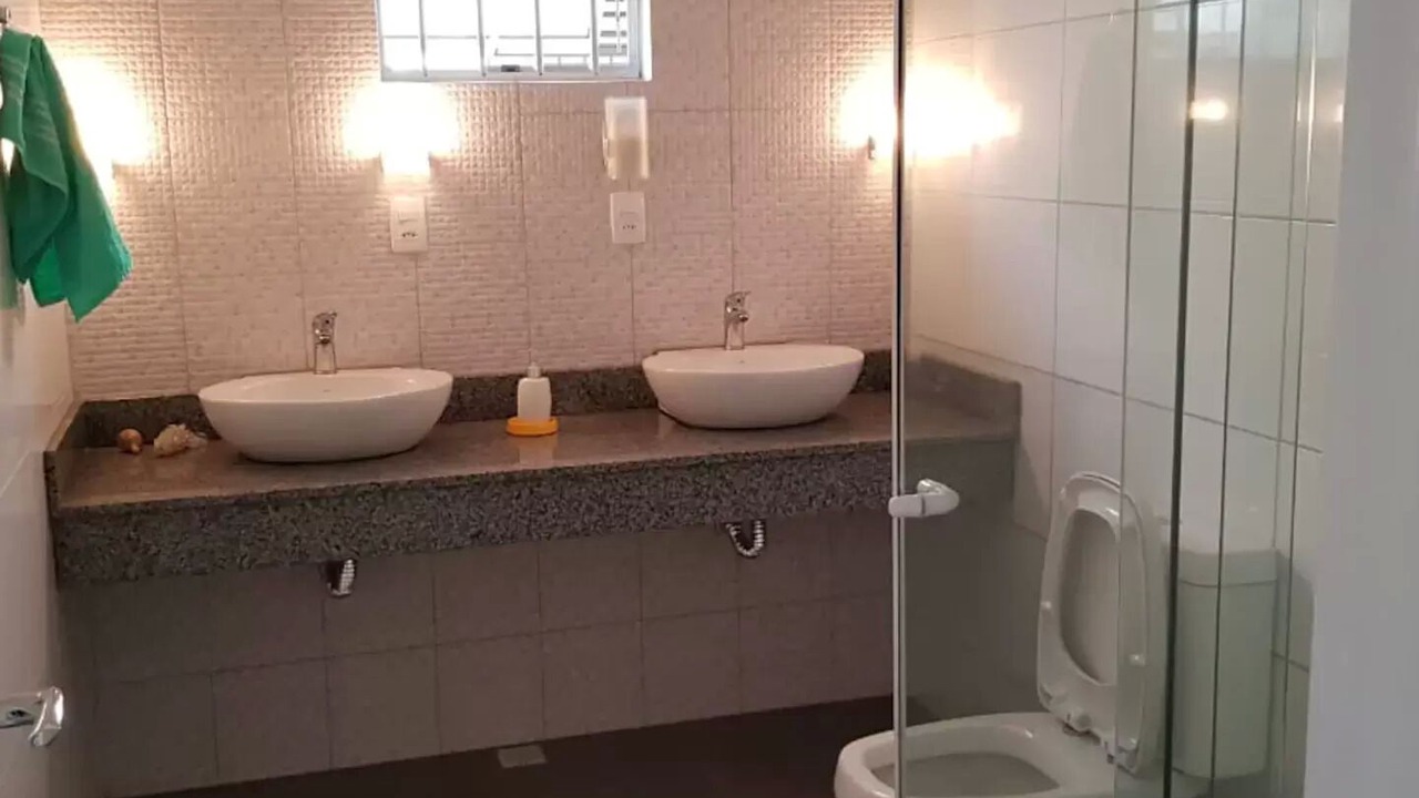 Photo of Bathroom in Parolin