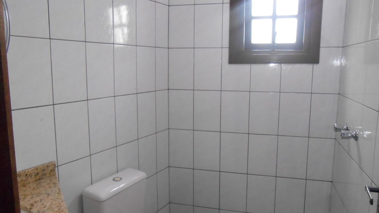 Photo of Bathroom in Dutra