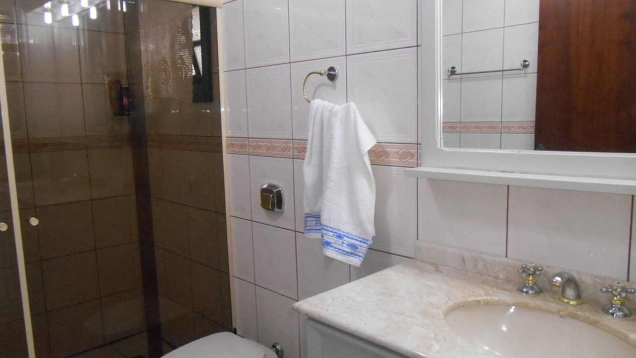 Photo of Bathroom in Dutra