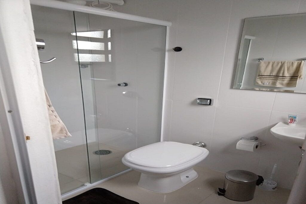 Photo of Bathroom in Pereque Mirim