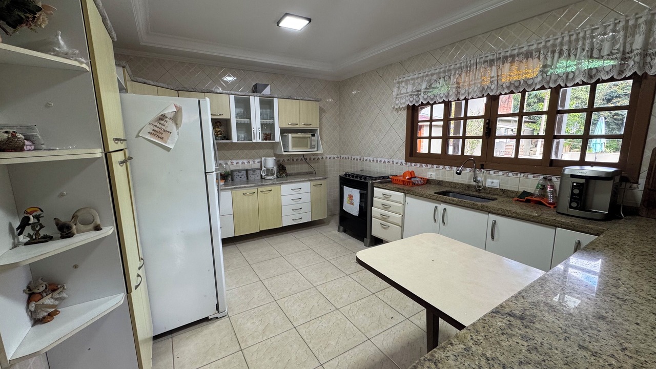 Photo of Kitchen in Sao Lourenco da Serra
