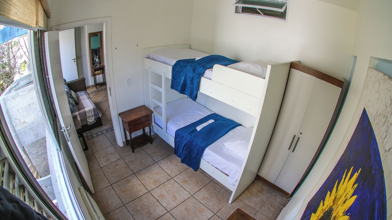 Photo of Bedroom in Tombo