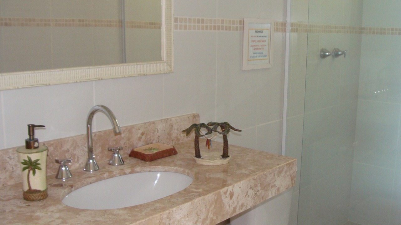 Photo of Bathroom in Portinho