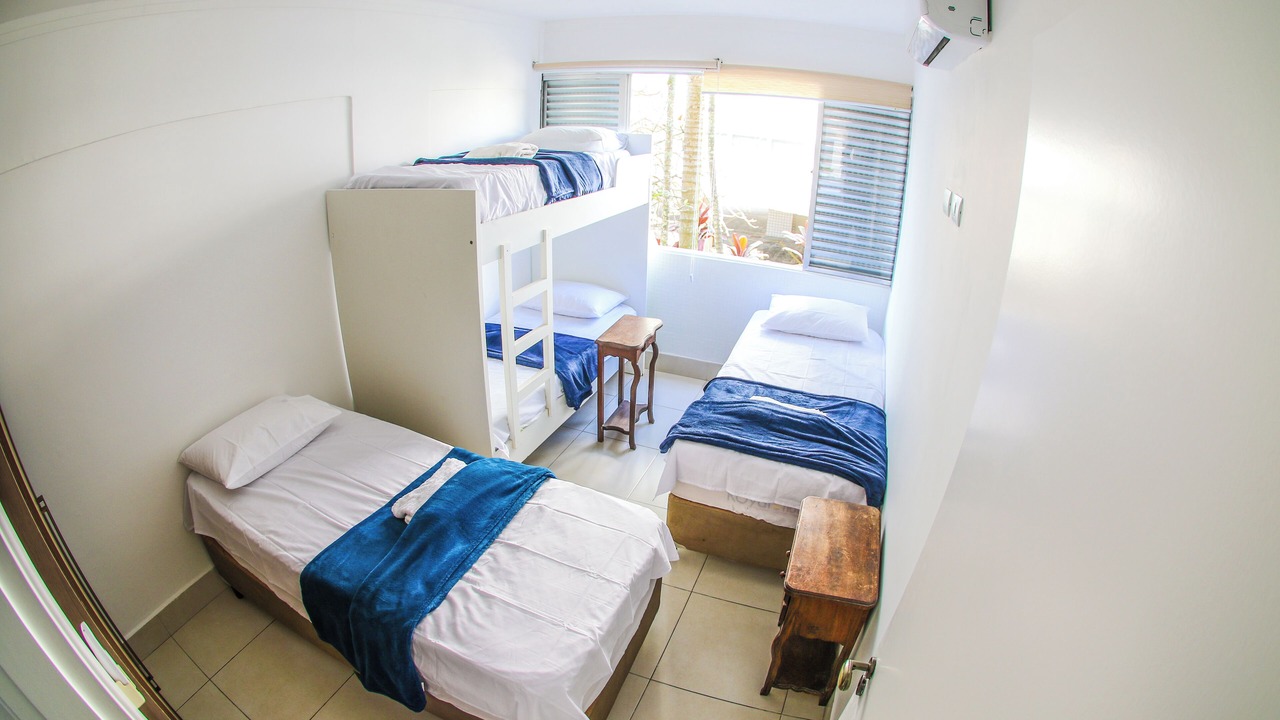 Photo of Bedroom in Tombo