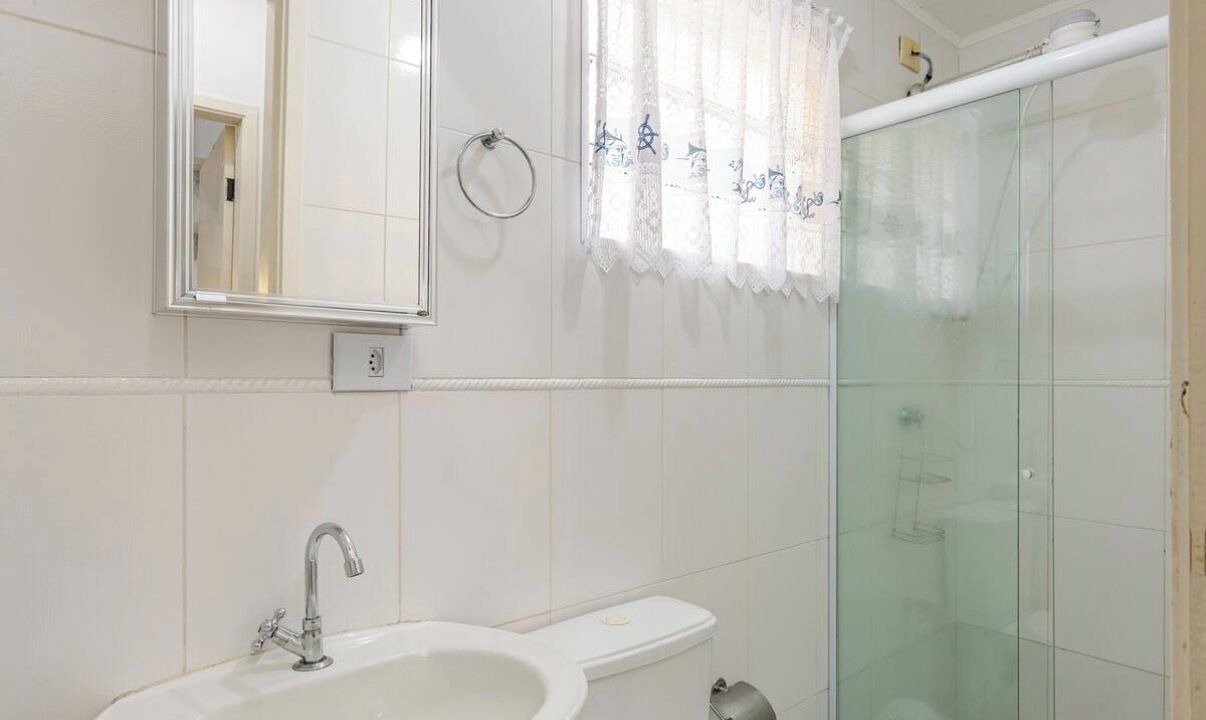 Photo of Bathroom in Maranduba